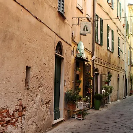 House L'angolino Di Finalborgo By Holiday World Daire Finale Ligure