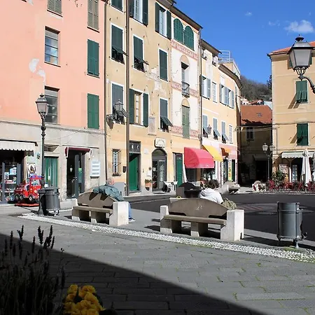 House L'angolino Di Finalborgo By Holiday World Daire