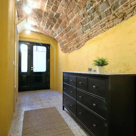 House L'angolino Di Finalborgo By Holiday World