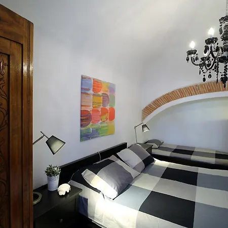 House L'angolino Di Finalborgo By Holiday World Апартаменты Финале Лигуре