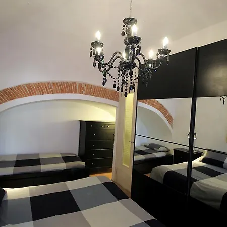 House L'angolino Di Finalborgo By Holiday World *