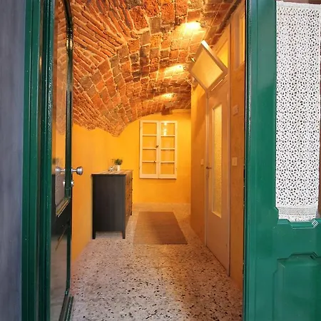 House L'angolino Di Finalborgo By Holiday World